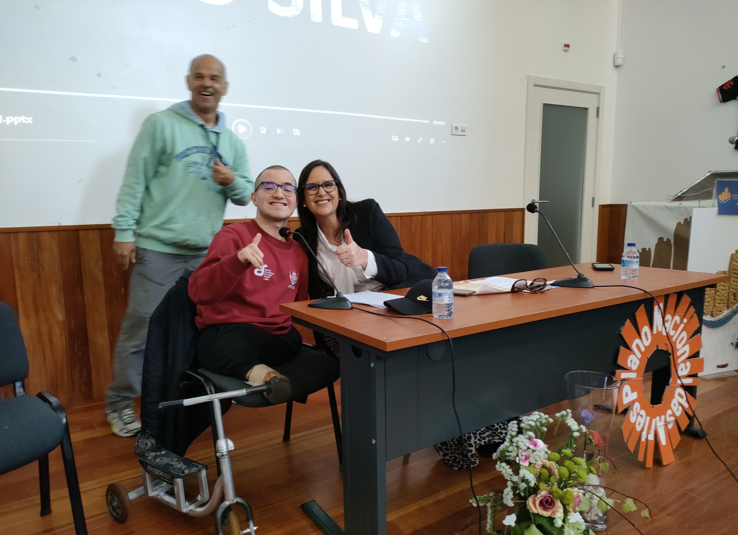 Tiago Silva, atleta paralímpico, leva uma história de vida e de superação à escola da Barquinha